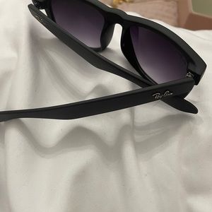 black square ray bans